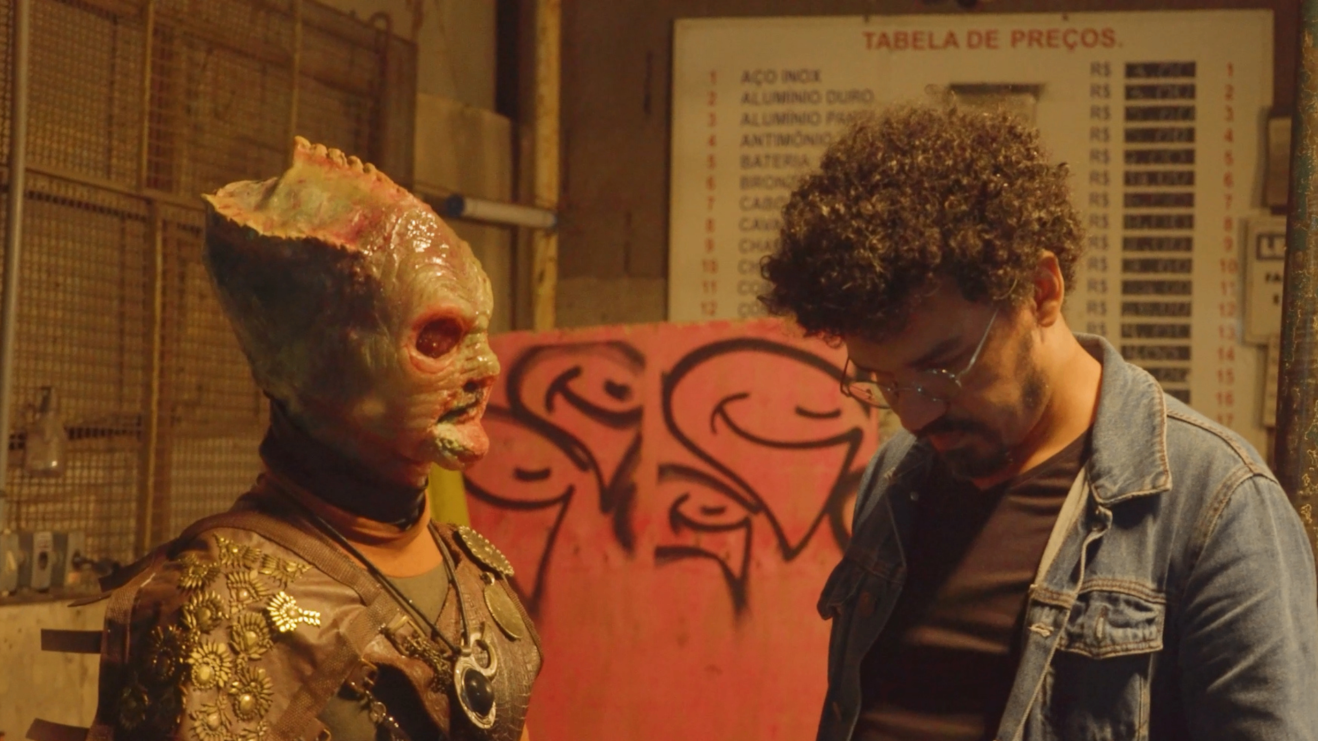 Bastidor de filmagem · cena com criatura